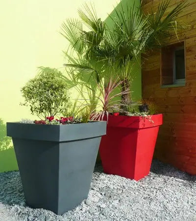 Pot décoratif carré 200 L grande capacité pour végétalisation urbaine