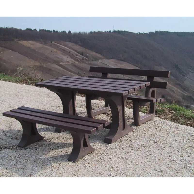 Ensemble table et bancs en plastique recyclé Tivoli
