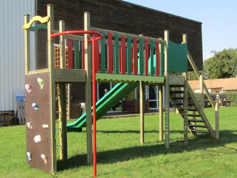 Aire de jeux JE07 avec surface amortissante 40,80 m²