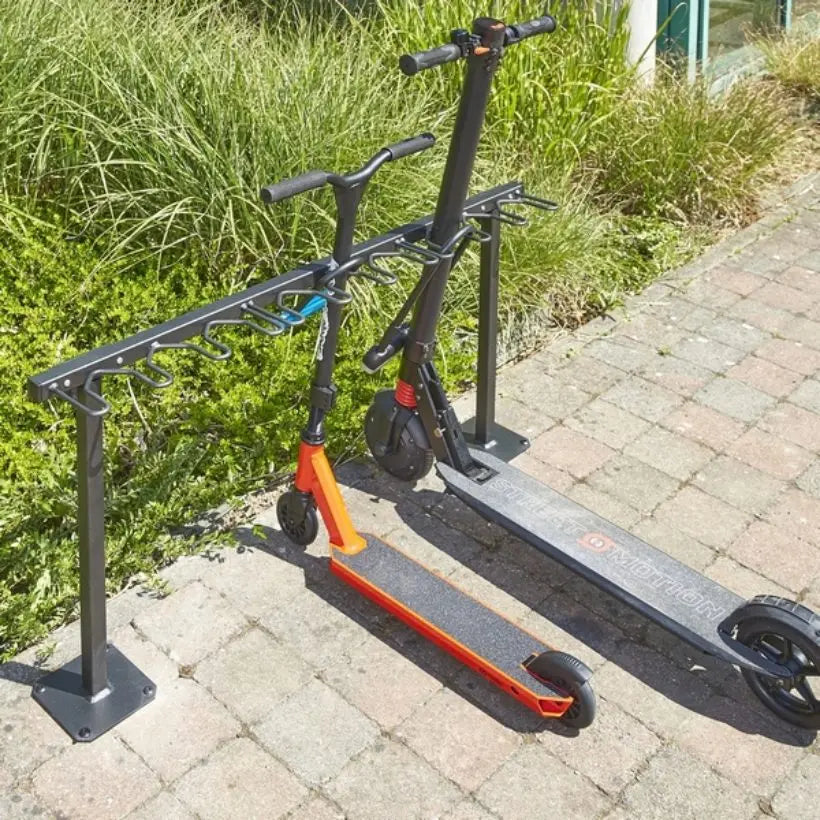 Support range 9 trottinettes au sol - France Collectivités