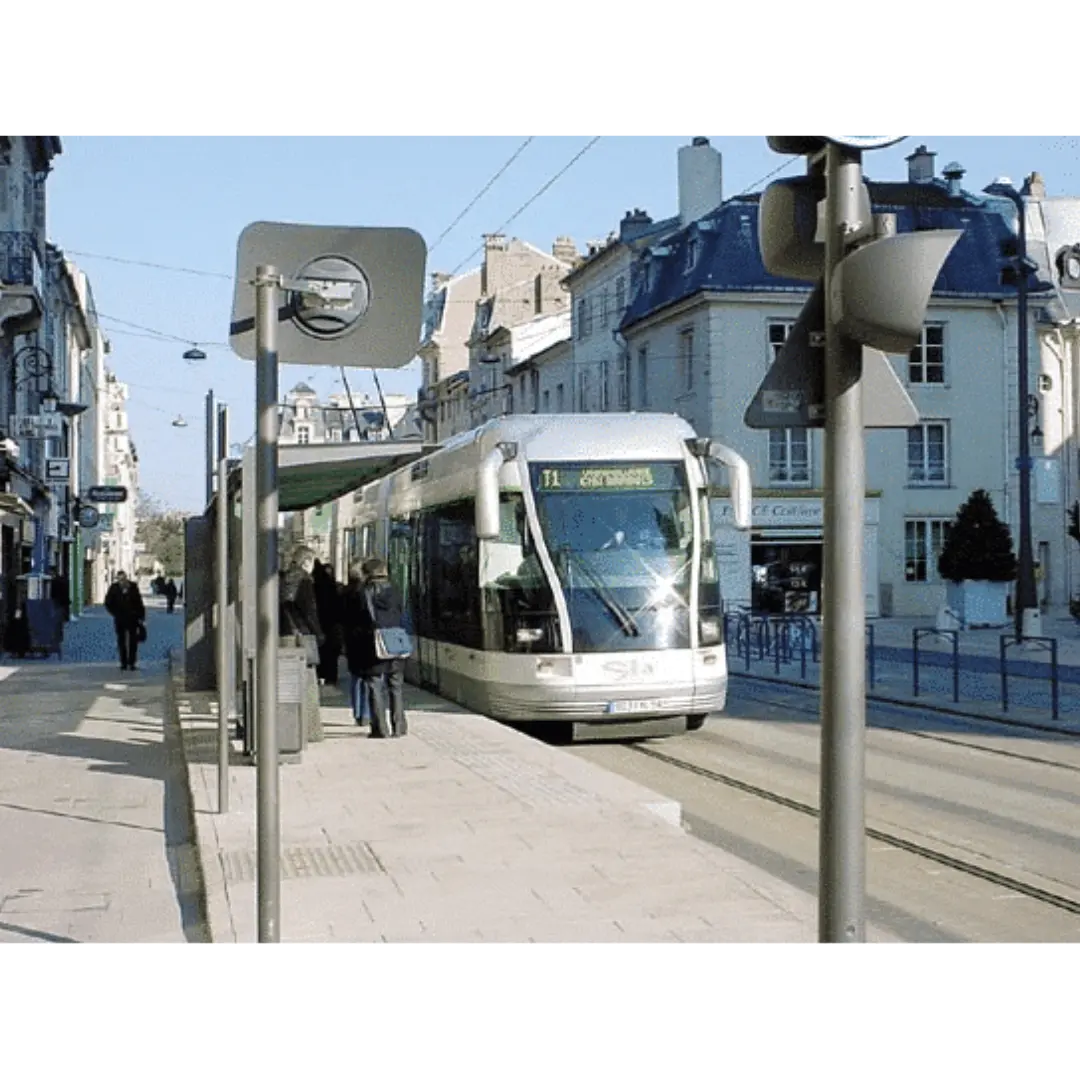 Miroir de trafic pour tramway TRAMIR® - France Collectivités