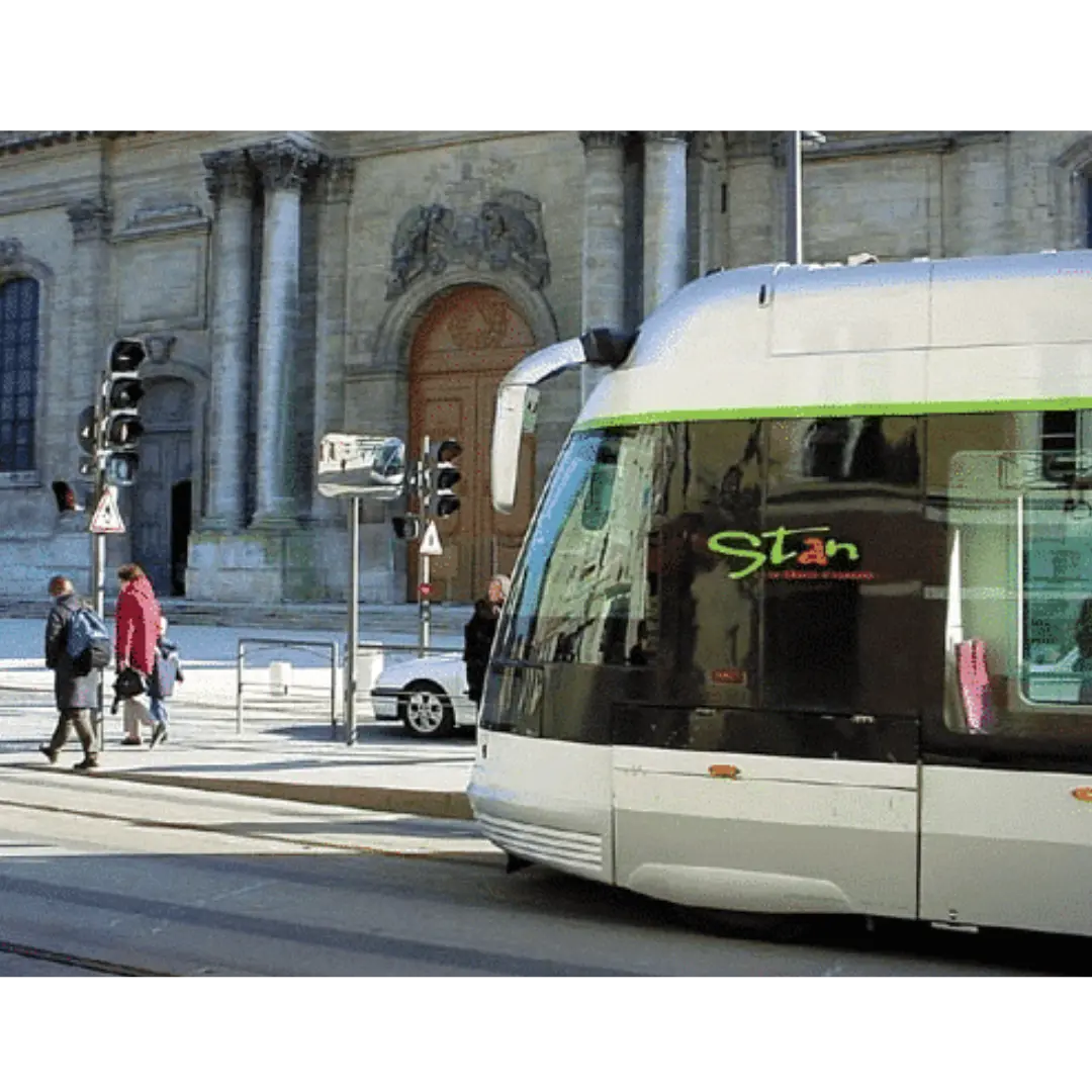 Miroir de trafic pour tramway TRAMIR® - France Collectivités