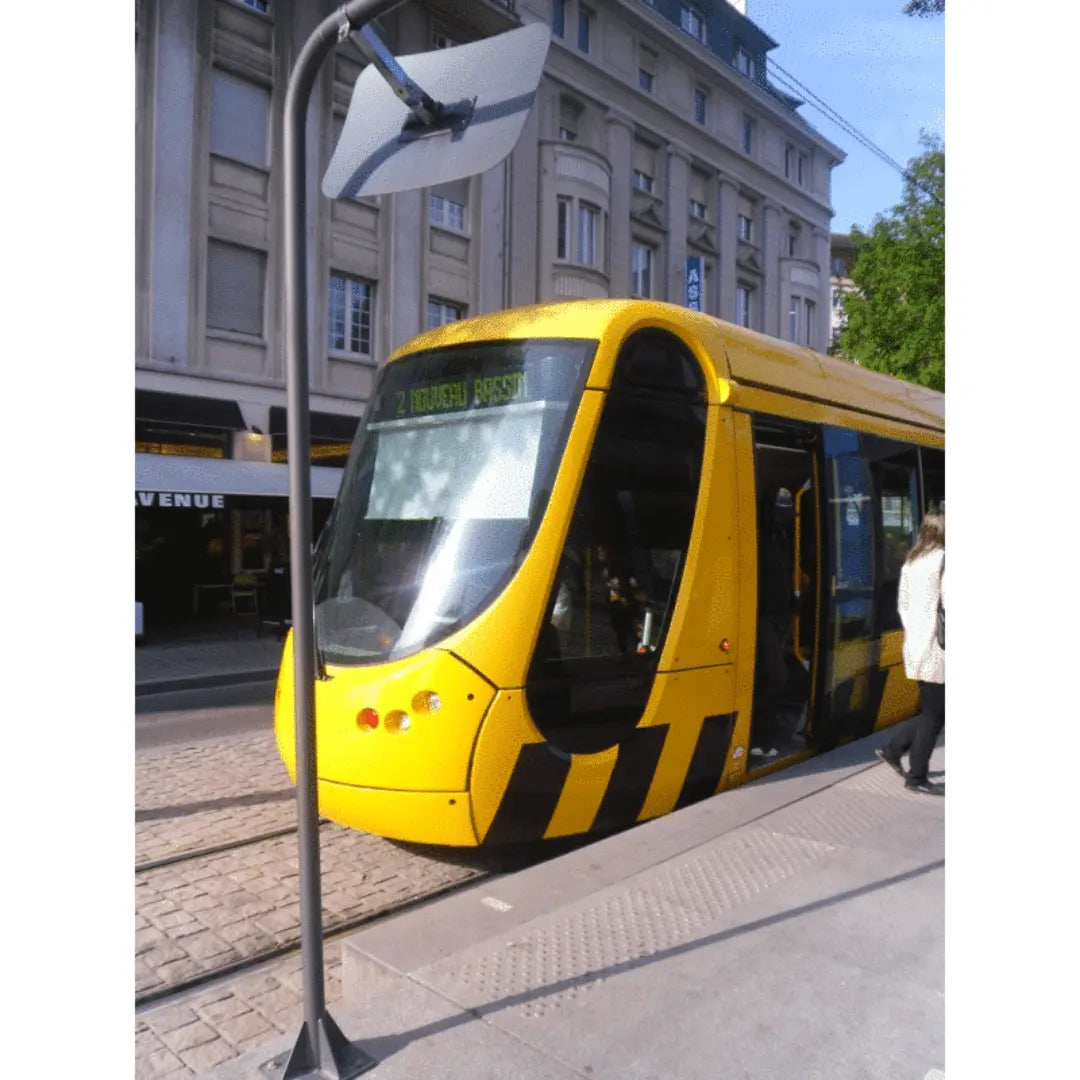 Miroir de trafic pour tramway TRAMIR® - France Collectivités