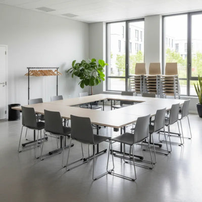 mobilier intérieur chaises et tables de collectivités