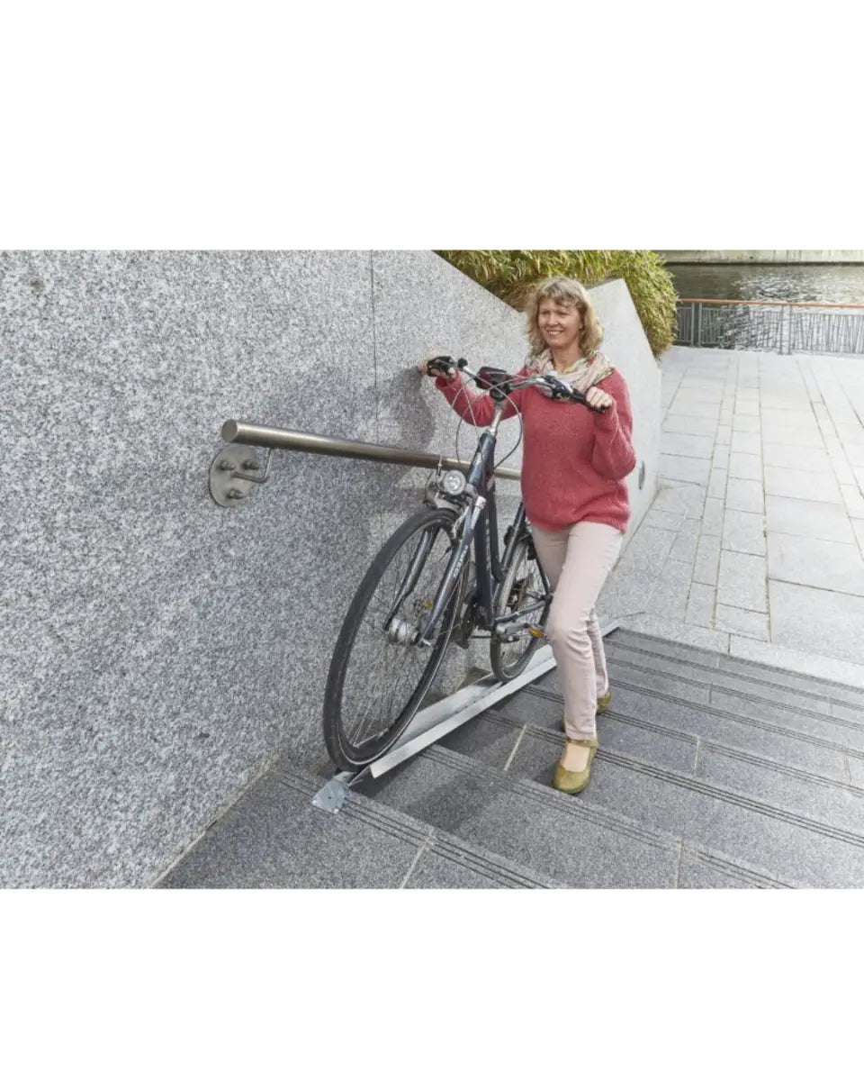 Rampe vélo pour escalier - Produit Initial - France Collectivités