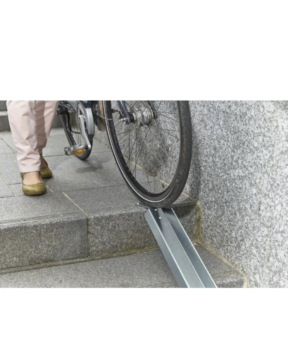 Rampe vélo pour escalier - Produit Initial - France Collectivités